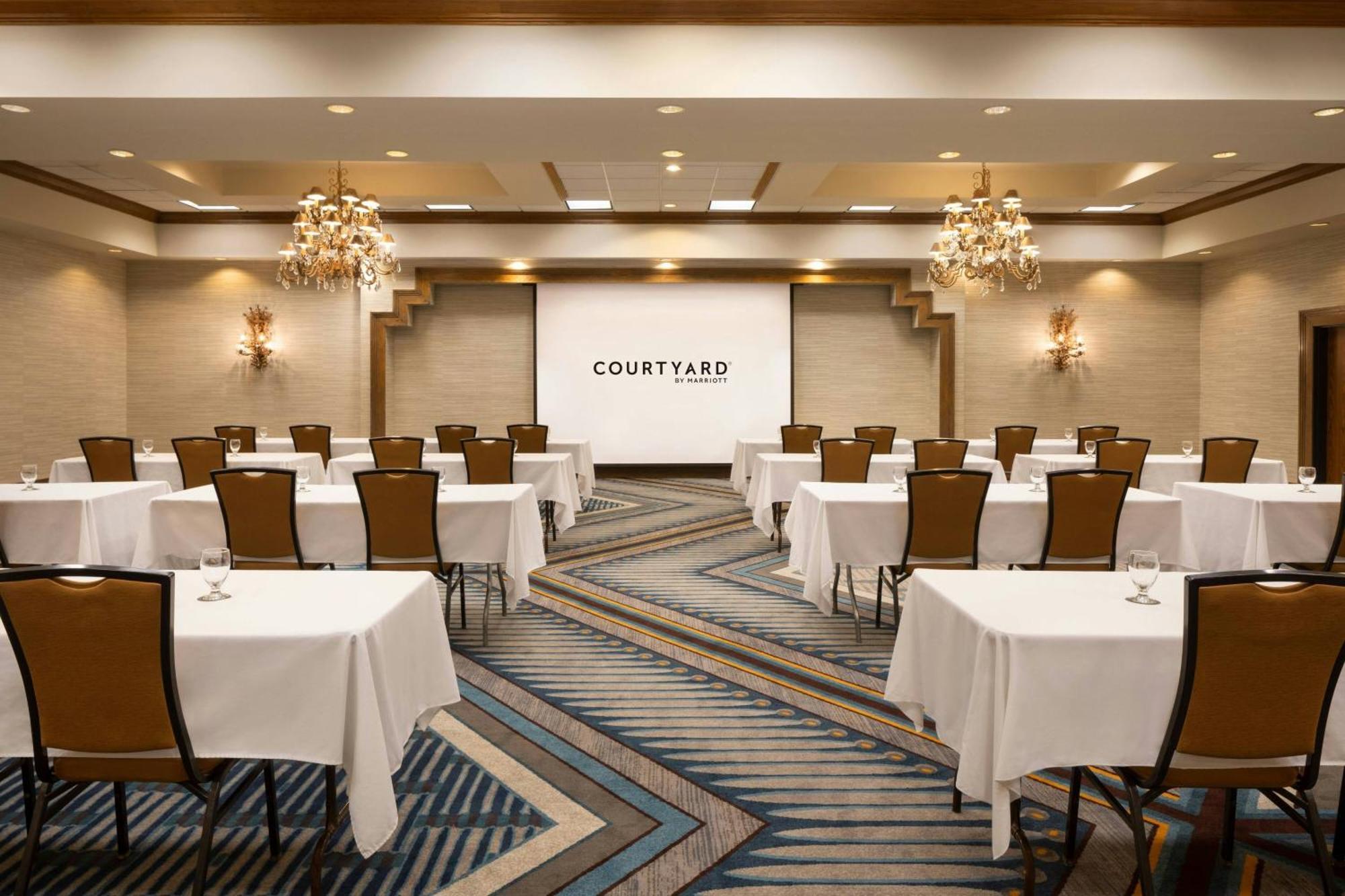 Courtyard Farmington Hotel Exterior photo